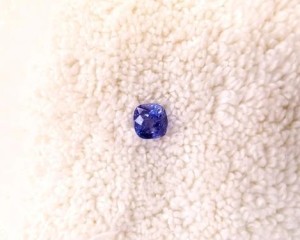 Blue Sapphire Natural Gemstone (Nilam) - 5.5 Carat ( Rs 19,500 / Carat)